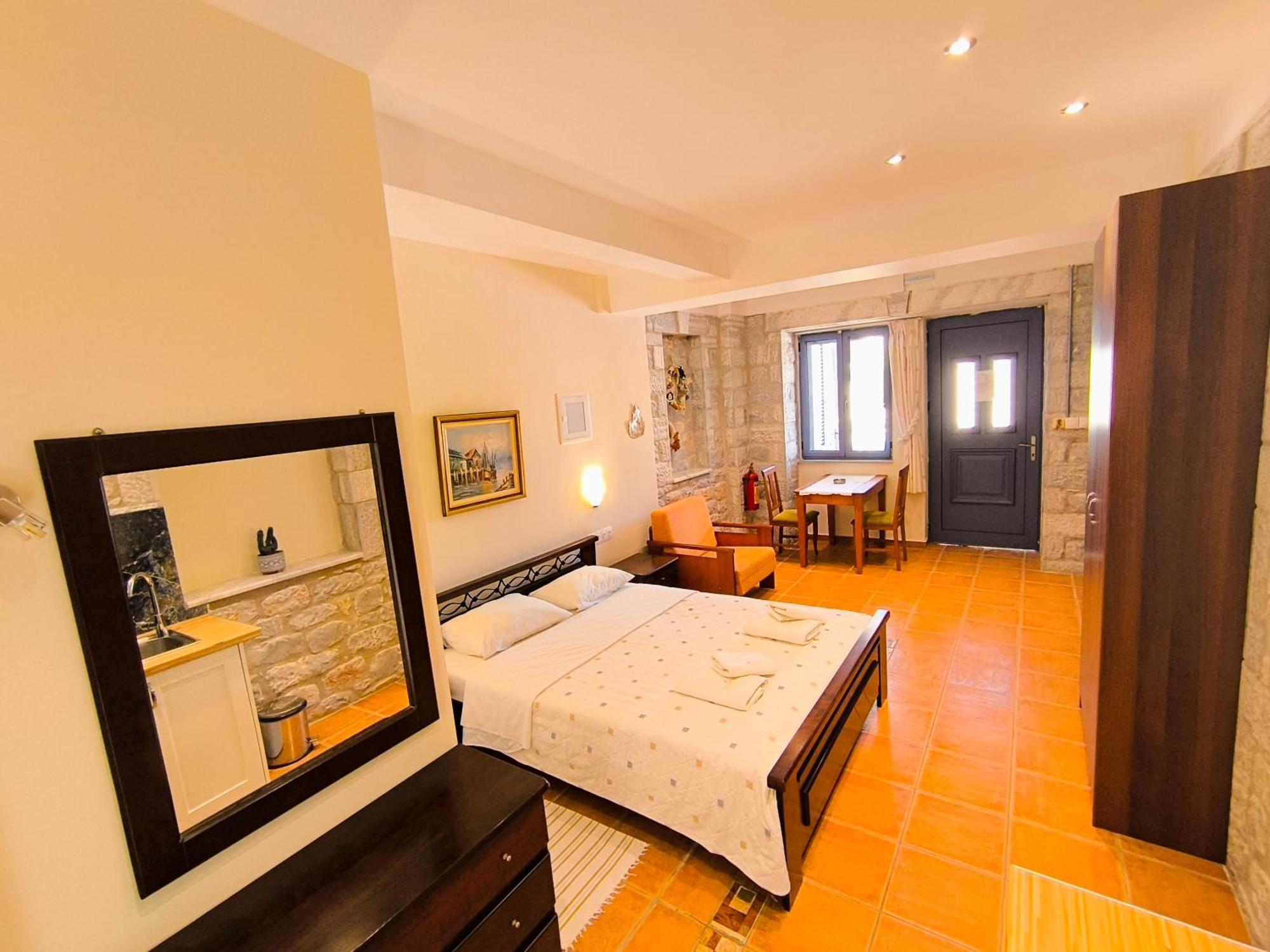 Taletos Apartments Ступа Екстериор снимка